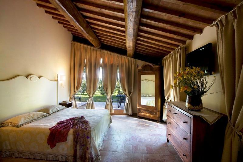Borgo San Benedetto Guest House Montaione Bagian luar foto