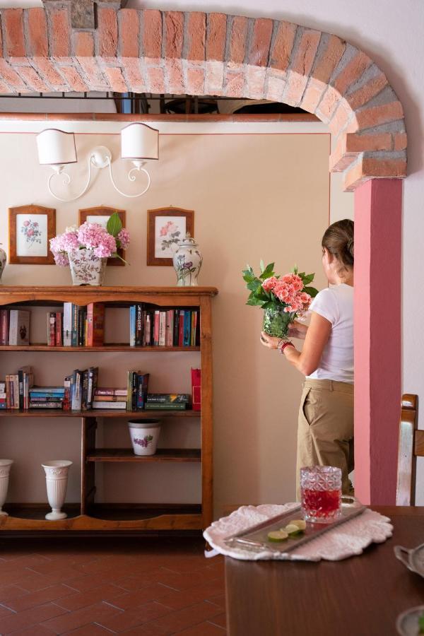 Borgo San Benedetto Guest House Montaione Bagian luar foto