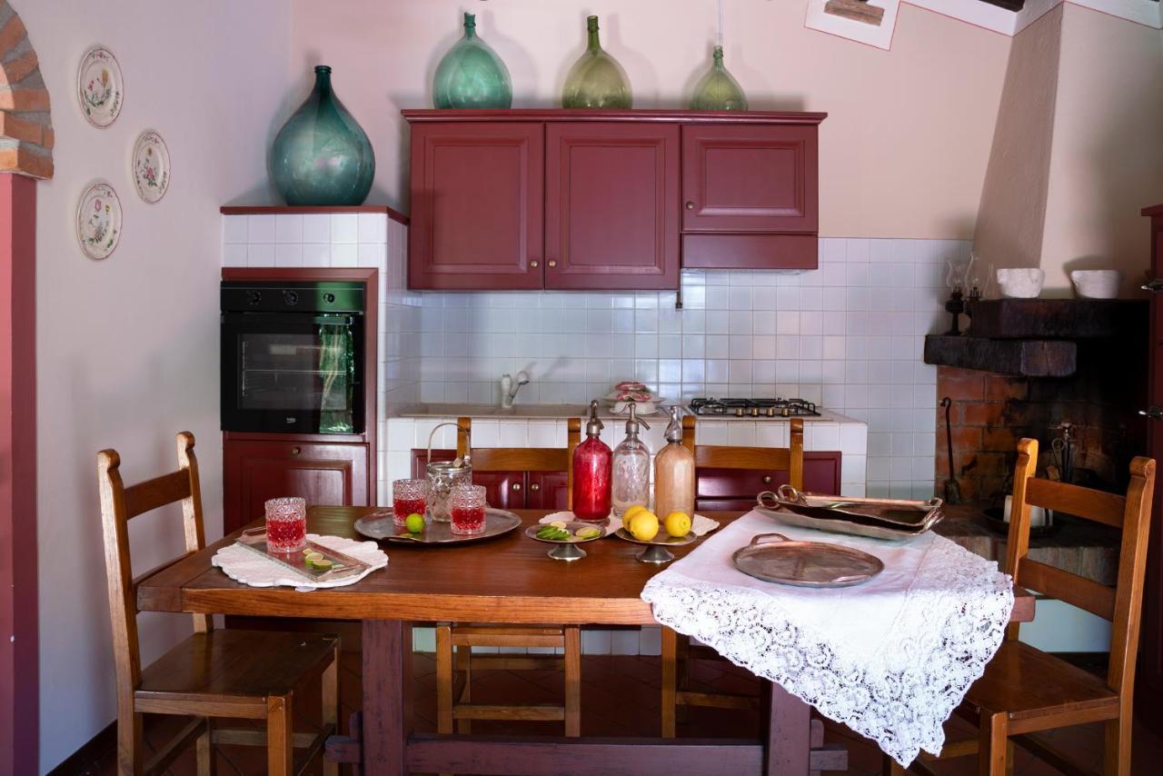 Borgo San Benedetto Guest House Montaione Bagian luar foto