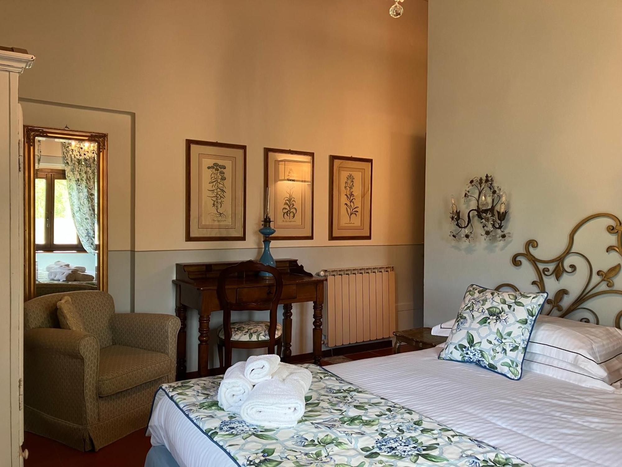 Borgo San Benedetto Guest House Montaione Bagian luar foto